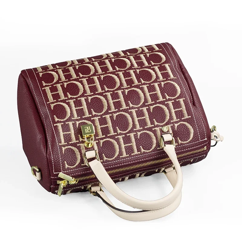 Bolsa Boston com Bordado CH pa - Leatherwork Letters avaliação e preço